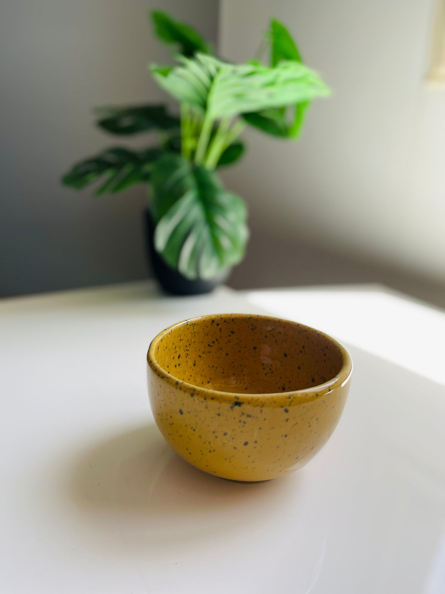 Yellow bowl (F) per piece 10cm*8cm