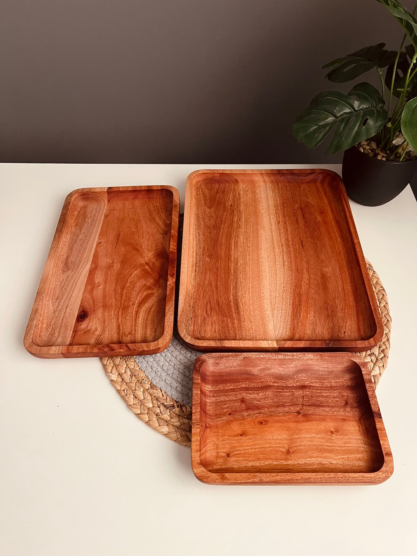 Set of 3 Wooden plates (kay)