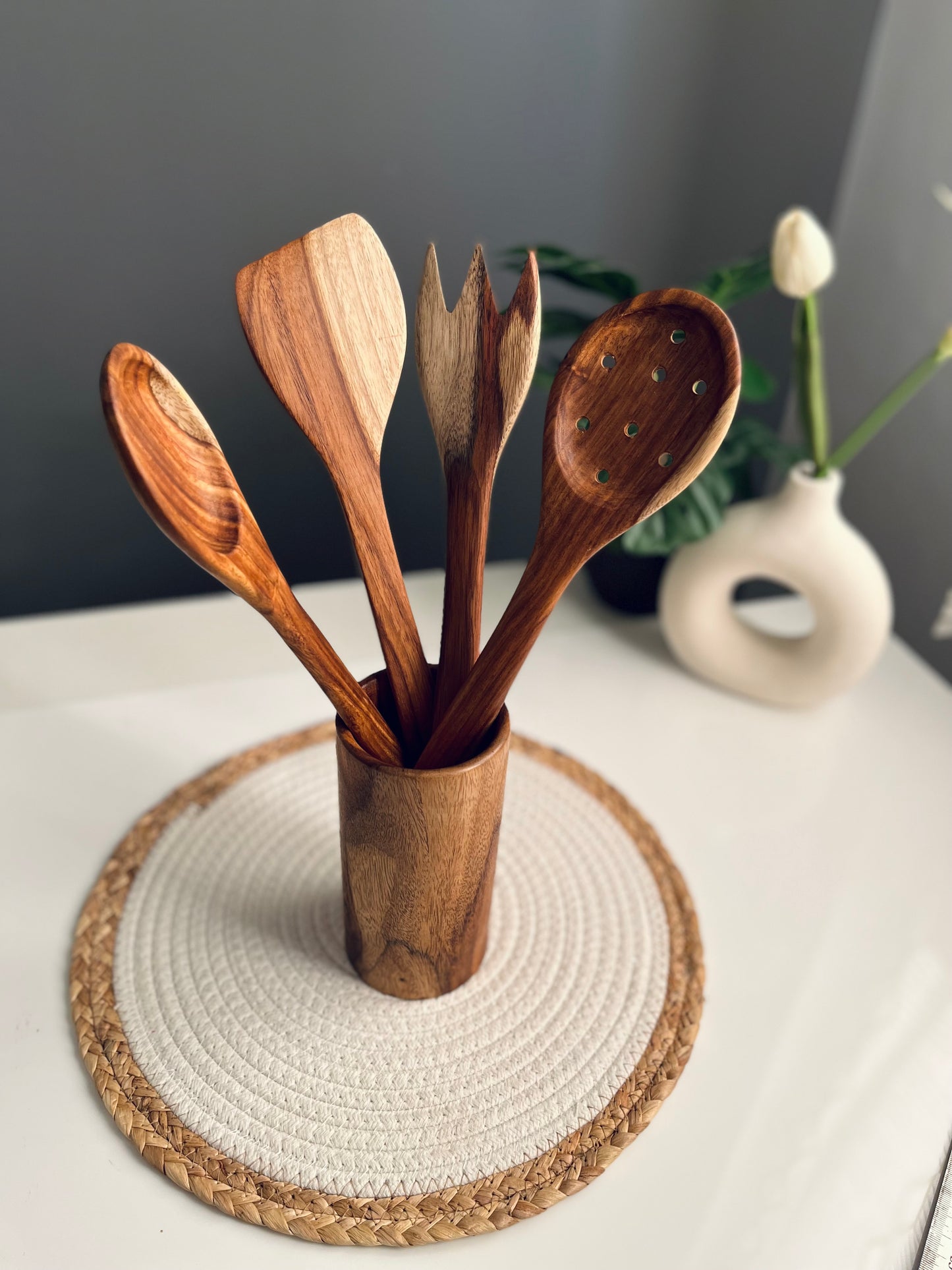 set of 4p Utensils with wooden holder