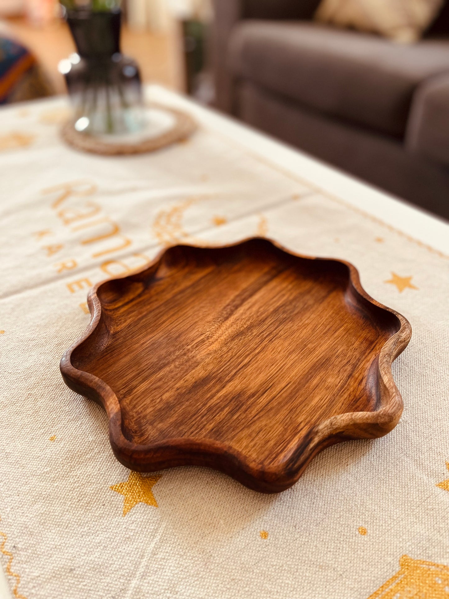 Irregular wooden Plate 23cm